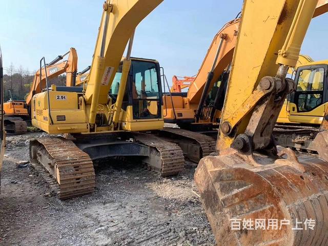 小松200-7挖掘机质保一年包运输的图片