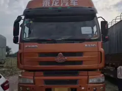 东风柳汽乘龙M5半挂9米6潍柴350马力