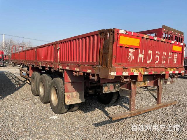 出售13米二手标箱侧翻半挂车 带原车手续 原车轮胎的图片