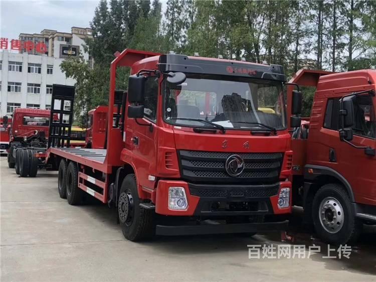 东风4米2轴距15吨挖机平板车 钩机平板拖车 价格