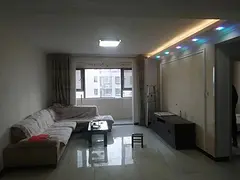 东湖豪庭3室2厅 精装修地暖，拎包入住