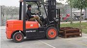 东宁县吊车叉车出租中心 本地就近发车