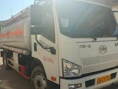 解放勾六油罐车,手续齐全