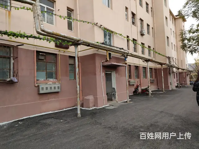 鹤山二矿院，三楼，二室一厅，户型好。的图片