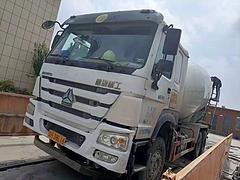 池州特价国五18年豪沃后八轮搅拌车 车况原版