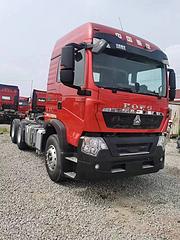 倒短神器 二手豪沃牵引车 460马力 国五 双驱
