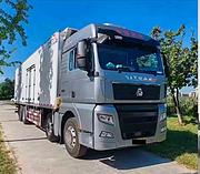汕德卡9米6 冷藏车