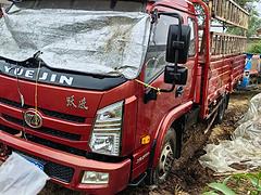 跃进排半平板车 国5
