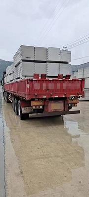 无锡 13*2.55米半挂标箱 急售