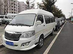 17年金龙加长版高顶精品车况