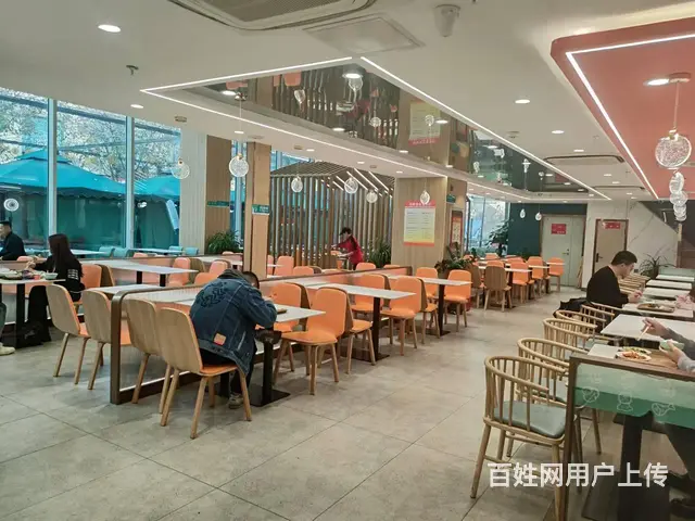 B17946一水区大型商业街美食档口出租（无转让费）的图片