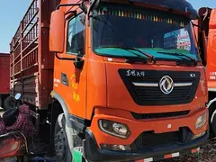 东风天锦6米8高栏单桥载货车 1年多