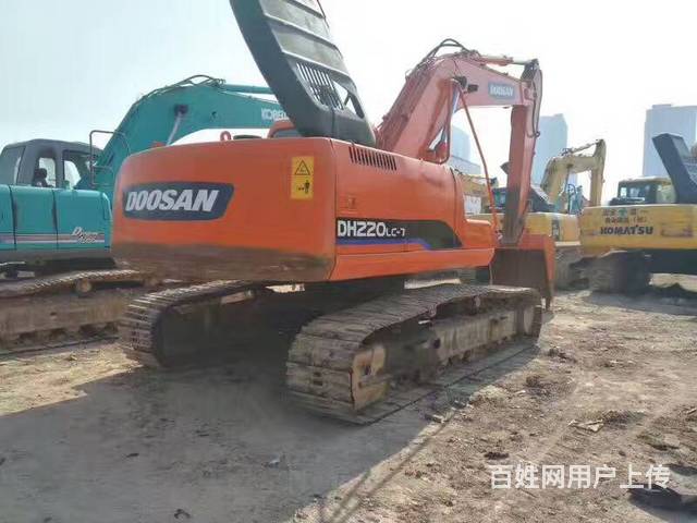 阿里二手挖掘机市场:二手斗山220挖掘机今日报价的图片
