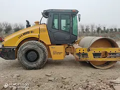 15年洛建压路机转让，工地干活车，极品车况