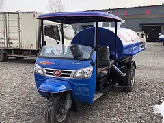 加工定制小型吸粪车多少钱，2立方的小型抽粪车厂家