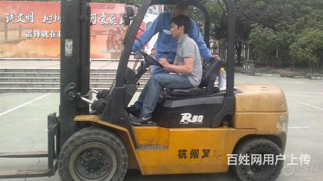 ✋✋墨脱县❈❈吊车租赁、叉车出租、随车吊出租❃❃的图片