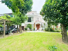 凤雅苑集中500平前花园 草坪鱼池果园 位置平坦安