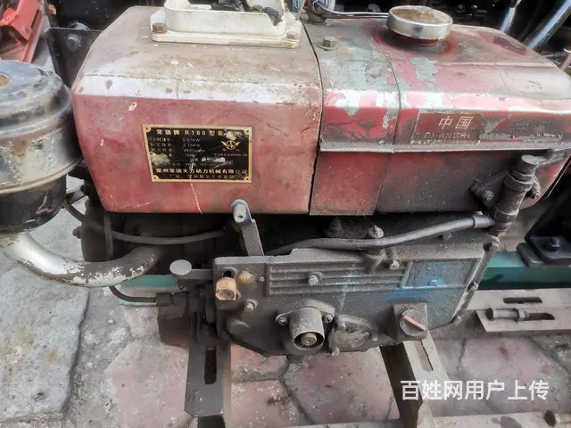 出售单缸柴油机 2台 一台是八马力 一台是20马力的图片