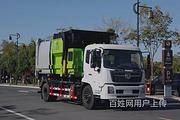 康明斯210东风天锦勾臂式垃圾车  配置参数