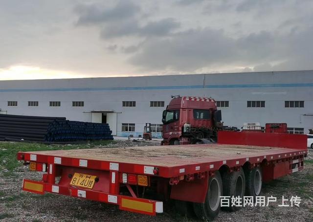新旧轻量化半挂车及各种标箱 威海便宜处理的图片