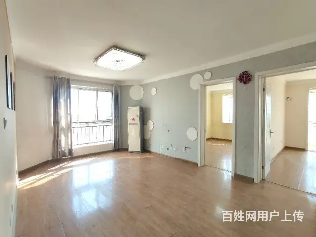 锦龙国际花园 非顶三居室 证满5年可贷款 仅售64万的图片