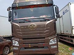 19年的解放JH6精品9.6米冷藏车，个人急售