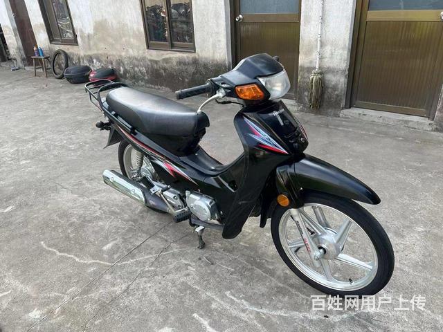 批发零售二手摩托车的图片