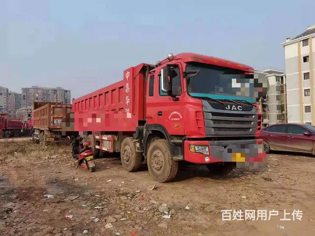 轻量化的国五前四后八江淮350马力7m6货箱的图片