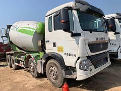 17年国五 二手豪沃轻量化搅拌车 12方340马力