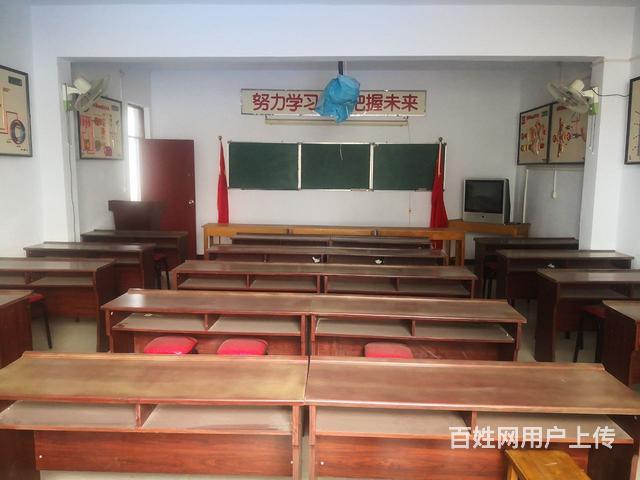 三层办公教学的图片