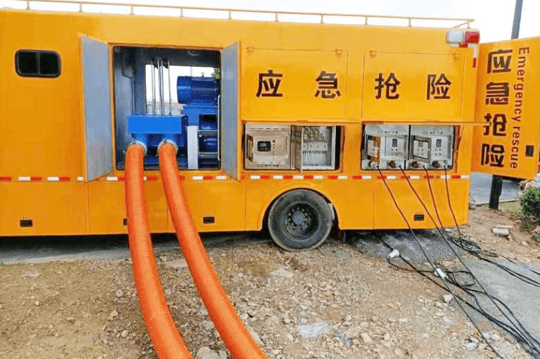 应急抢险车