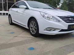 现代 索纳塔 2015款 索纳塔经典 2.4 手自一体 GL