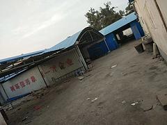 ，位置方便可以用来做商品储存和一些小厂房