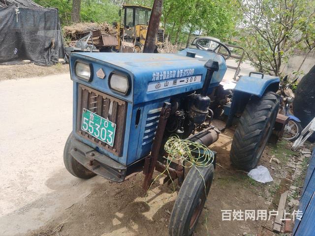 30拖拉机的图片