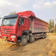 多台19年国五豪沃重型前四后八自卸车，货箱7米8