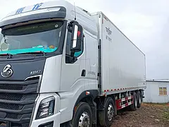 一年半乘龙9.6米冷藏车，国六排放