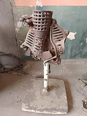 手摇玉米脱粒机