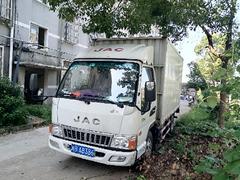 车是16年的车况很好一直自己开轮胎一起刚换3.8M