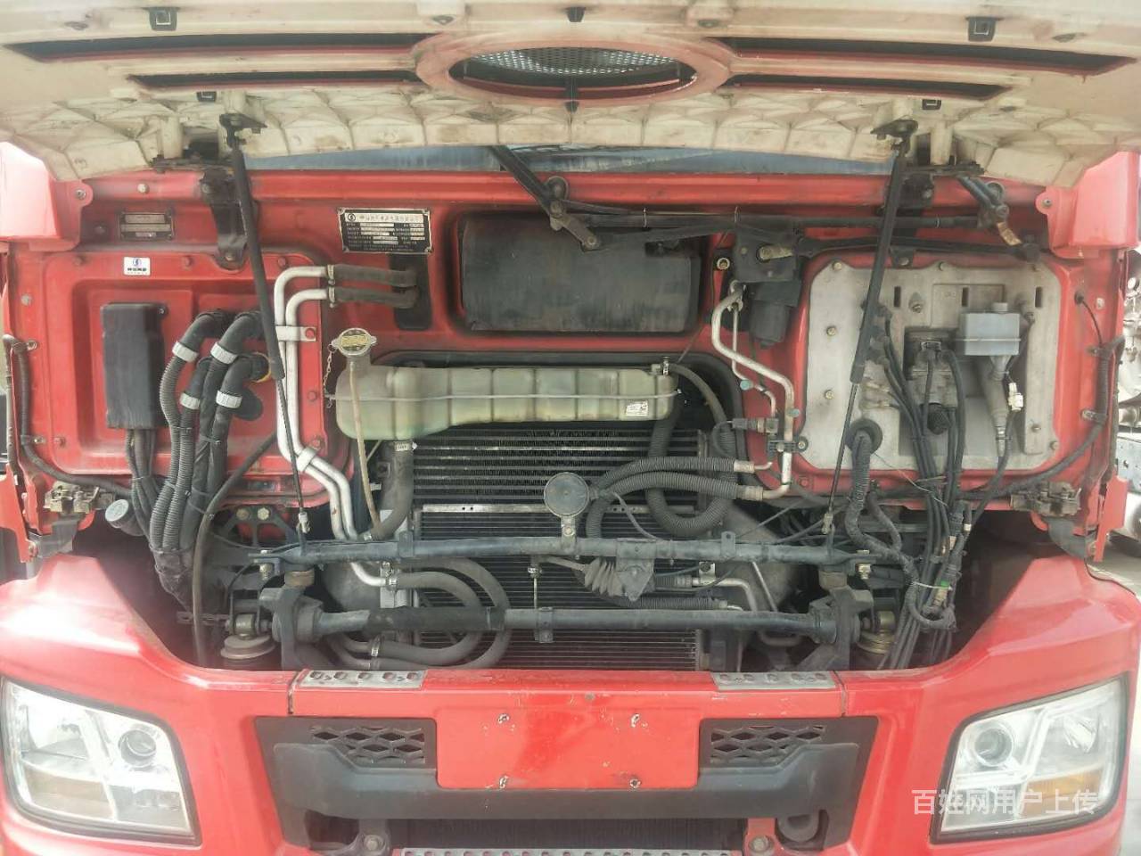17年11月二手德龙新m3000牵引车,430马力