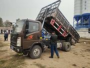 19年二手重汽豪沃自卸车 4.2米后翻 170马力