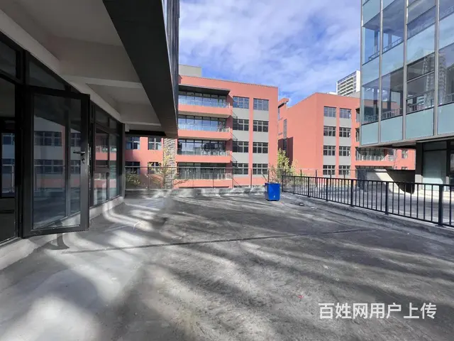 首付两成 商业独栋 送15个车位 适合总部 会所 生产等产业的图片