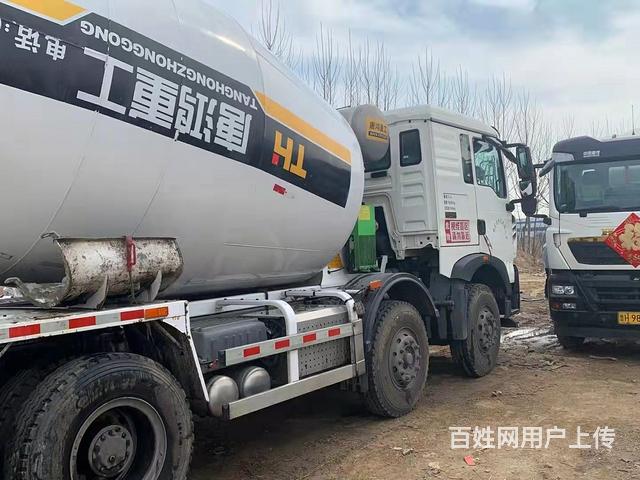 21年金标豪沃TX水泥罐车 大14拉17方的图片
