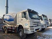两台大14方二手豪沃搅拌车 国四 后八轮340马力