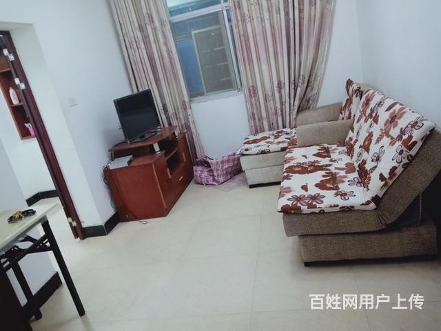 华鹰酒店隔壁房屋出租的图片