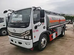 东风多利卡7吨油罐车 170马力 首付百分之十即可