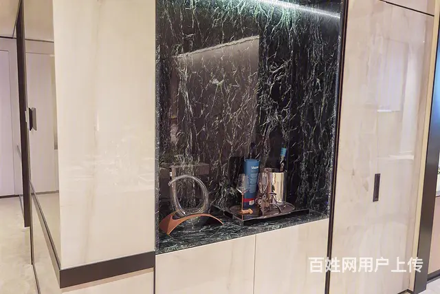 高新豪宅央企打造 省教科院旁 2梯2户湖景洋房 TOD加持的图片