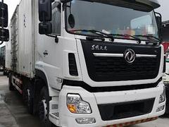 东风天龙前四后四箱式载货车 国五