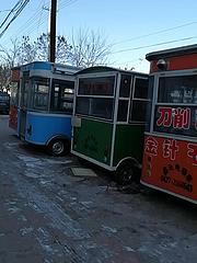 出售各类小吃餐车，移动电动餐车，串串车