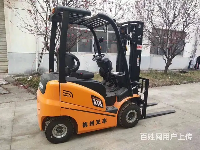 二手杭州1.5吨电动叉车8成新价格优惠的图片