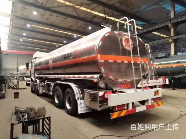 油罐车多少钱一台，油罐车报价的图片